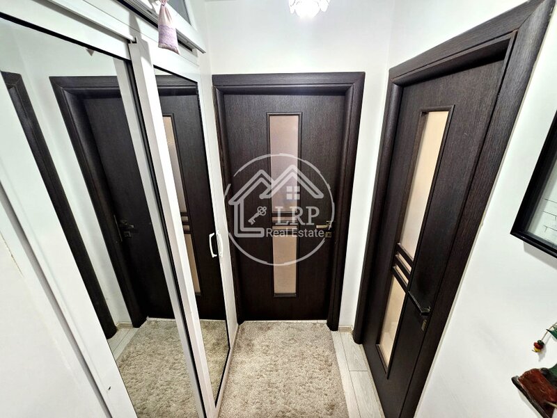 Lacul Tei, Parcul Circului, etaj 3, 53 mp, bloc 1978 reabilitat.